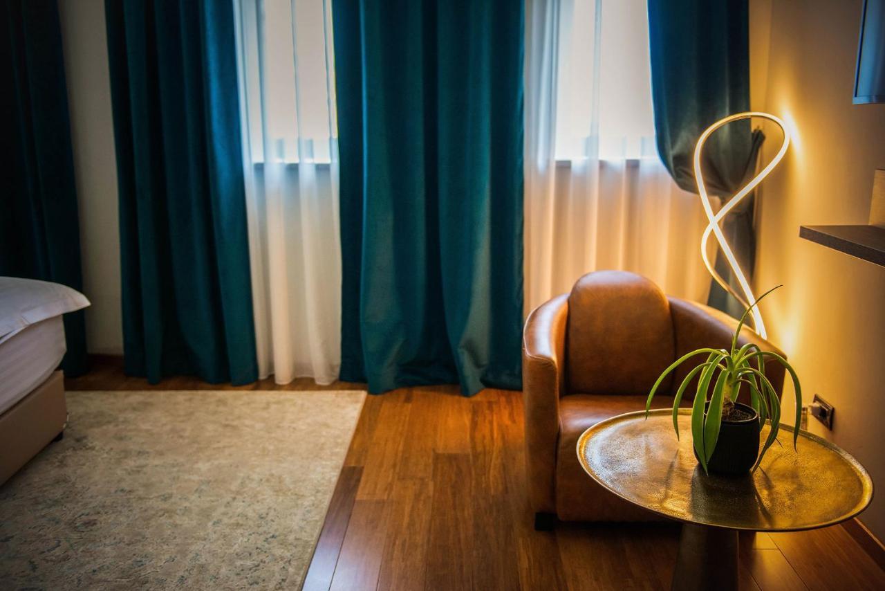 Отель Casa Hrisicos Констанца Экстерьер фото